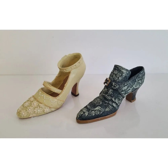 Vintage 1999 Nostalgia Popular Imports Antique Style Womens Boot Shoes Set Of 2 - Picture 2 of 5